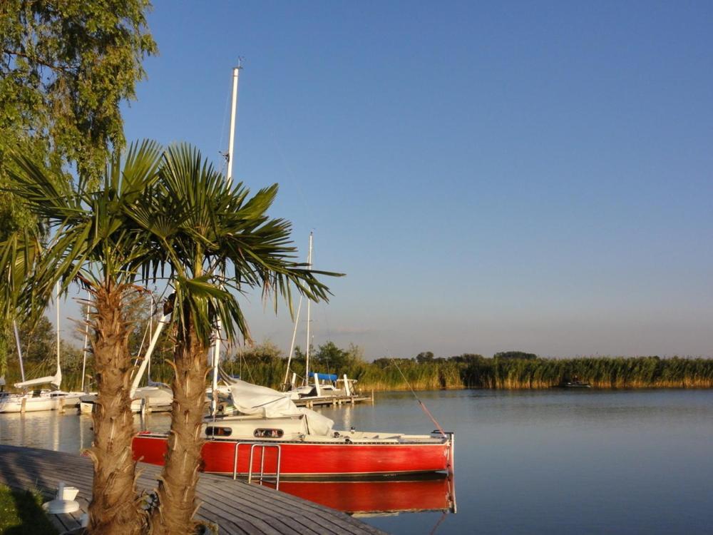 Hoteldorf Seepark Weiden Weiden am See Bagian luar foto
